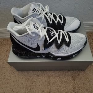 Nike Kyrie 5's